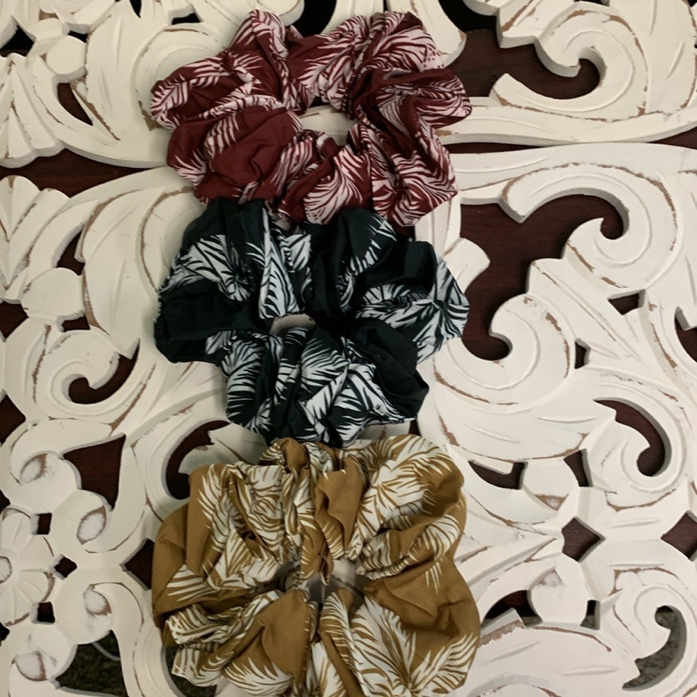 Bundle of 3 Oversized Elastic Scrunchies Burgundy, Black, Mustard Yellow NIB